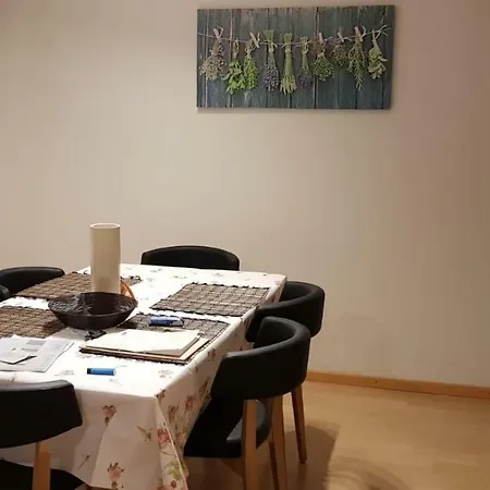 3.5 Beautiful Family At 公寓